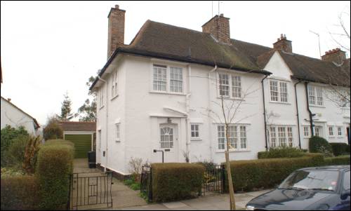 065 Erskine Hill